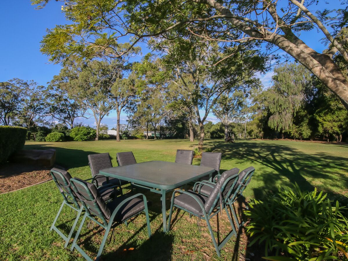 ELEGANT & EXPANSIVE COUNTRY HOME 10MIN FROM CBD