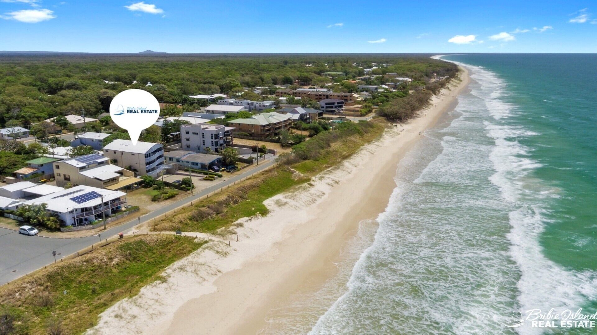 HUGE TWO LEVEL BEACHFRONT APARTMENT