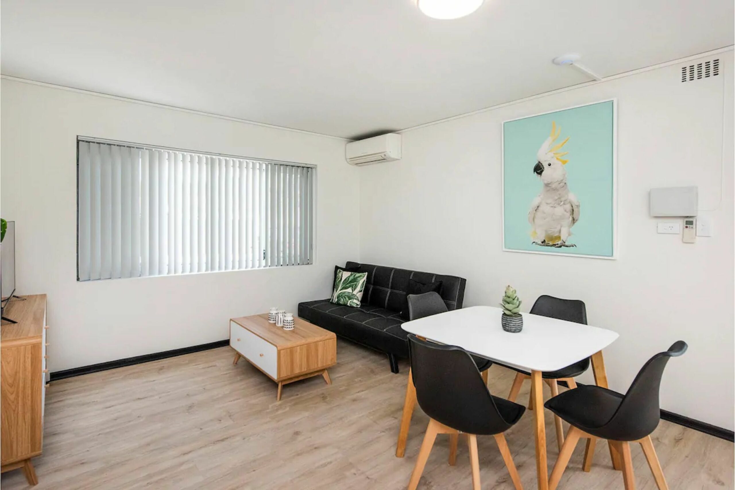 Comfortable Living Space Close to Foreshore and CBD