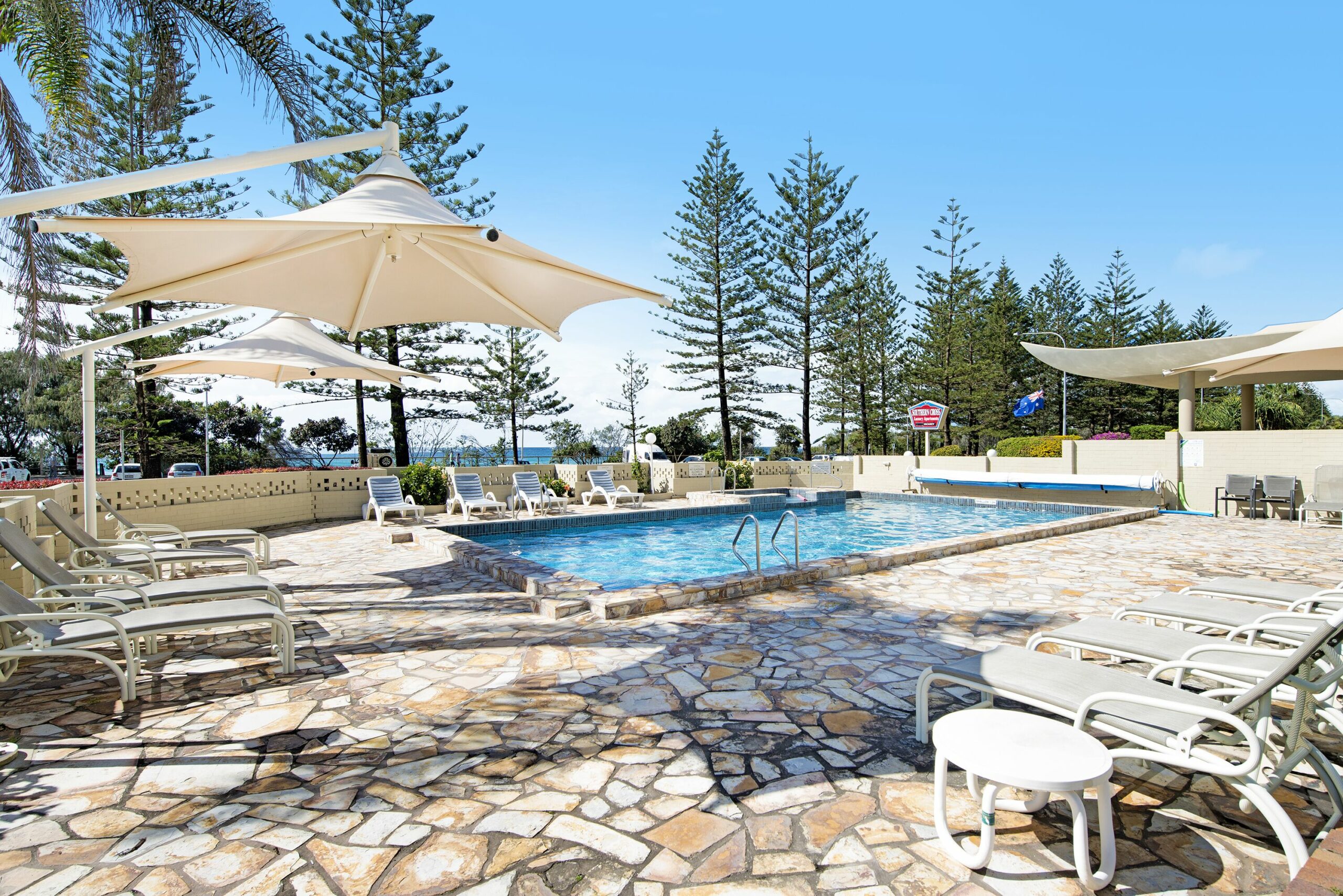 Burleigh Heads Private 2 Bed Ocean View