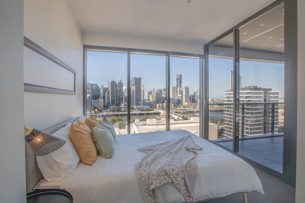 Elegant Water Front Apartment+parking@south Bank