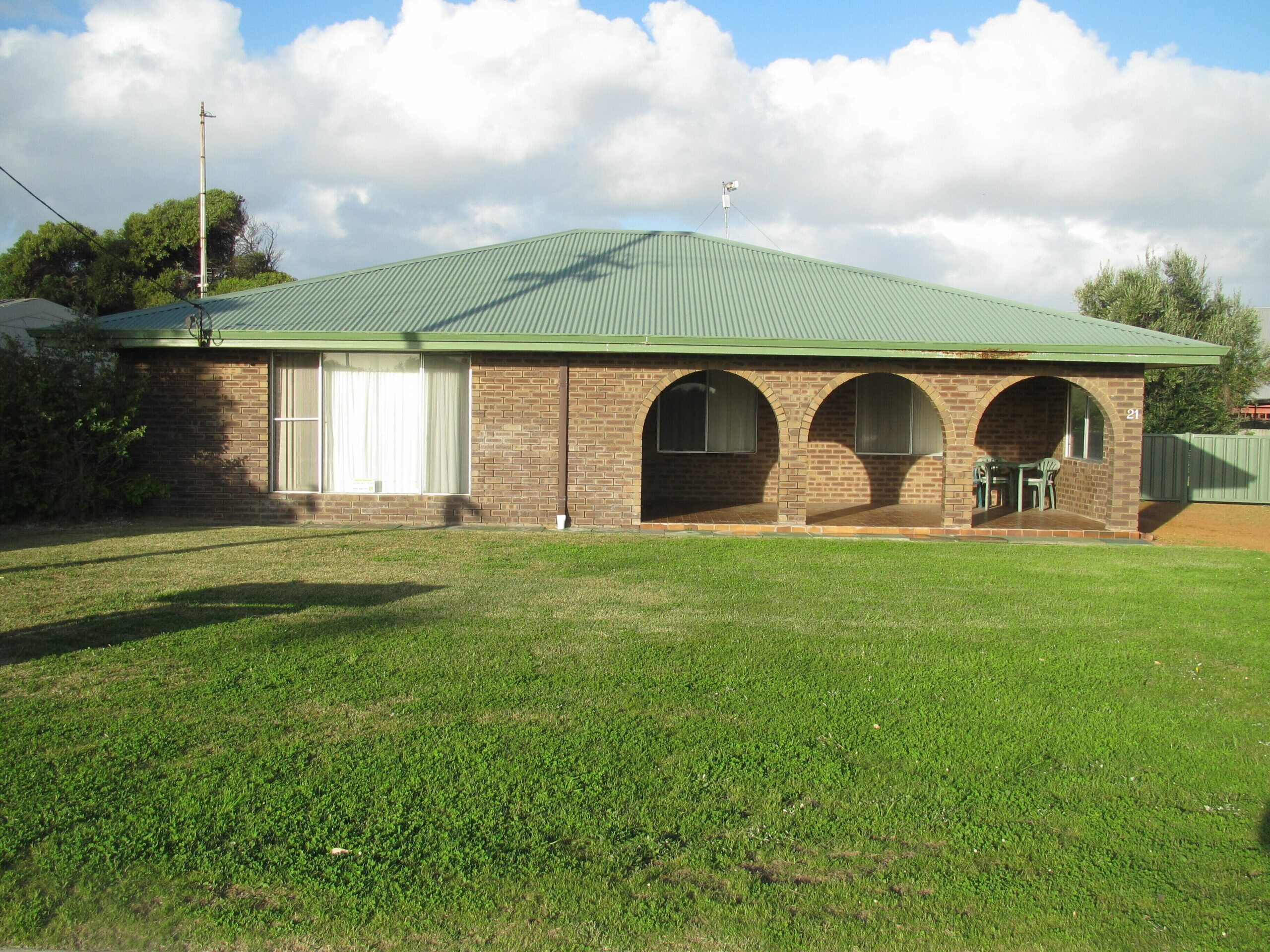 Lancelin Beach House - ideal beach house for the family