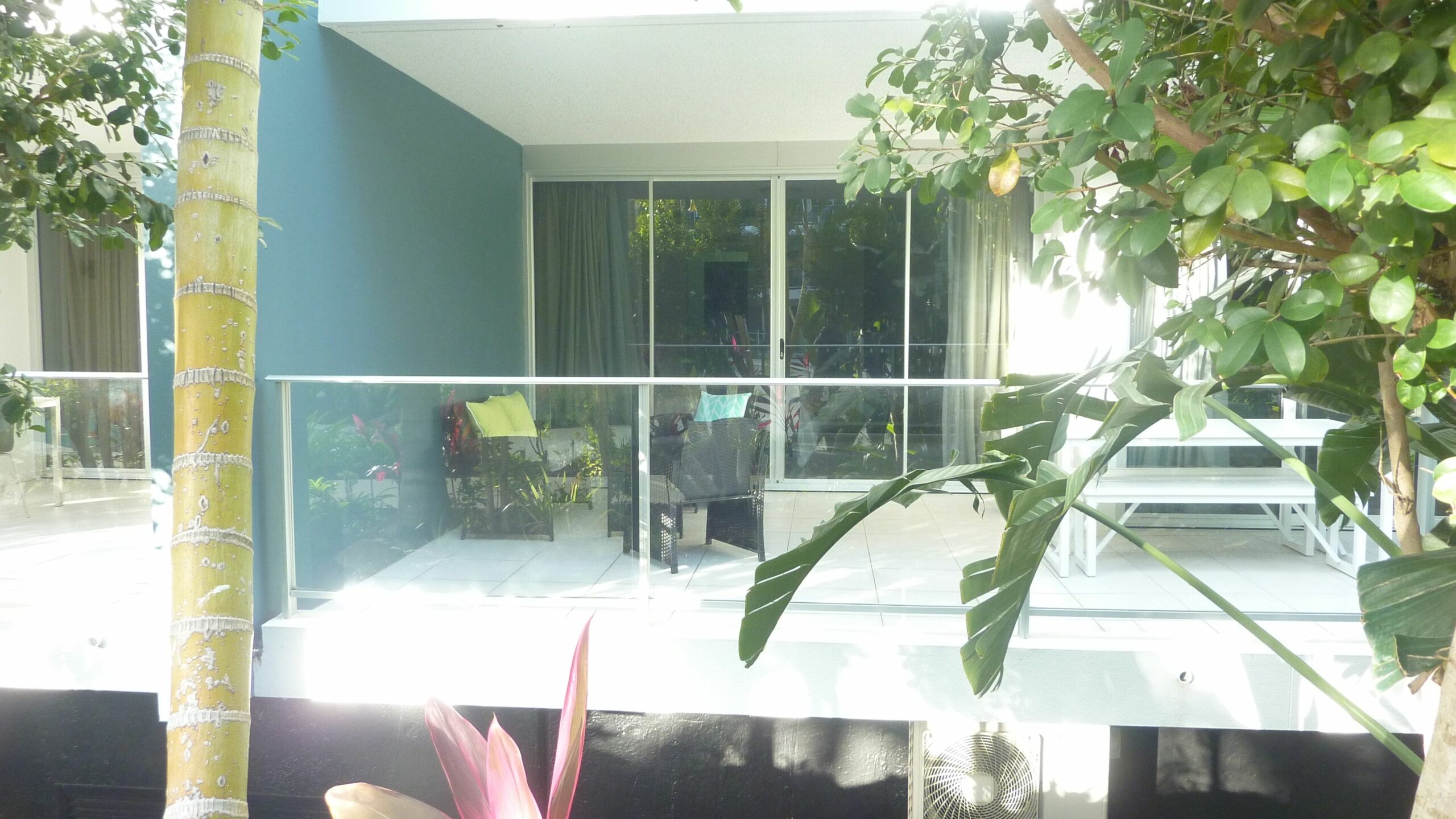 Entire 2BR Apartment - Azzura Greens Hope Island - Fully Furnished