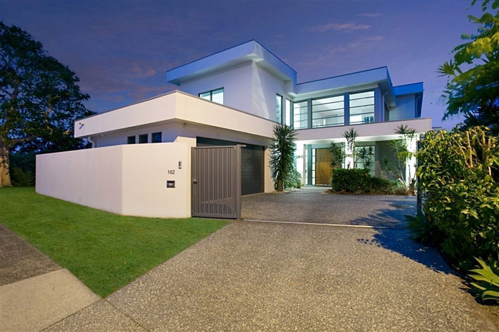 Elite Holiday Homes Lumiere` Broadbeach Surrounded By Water