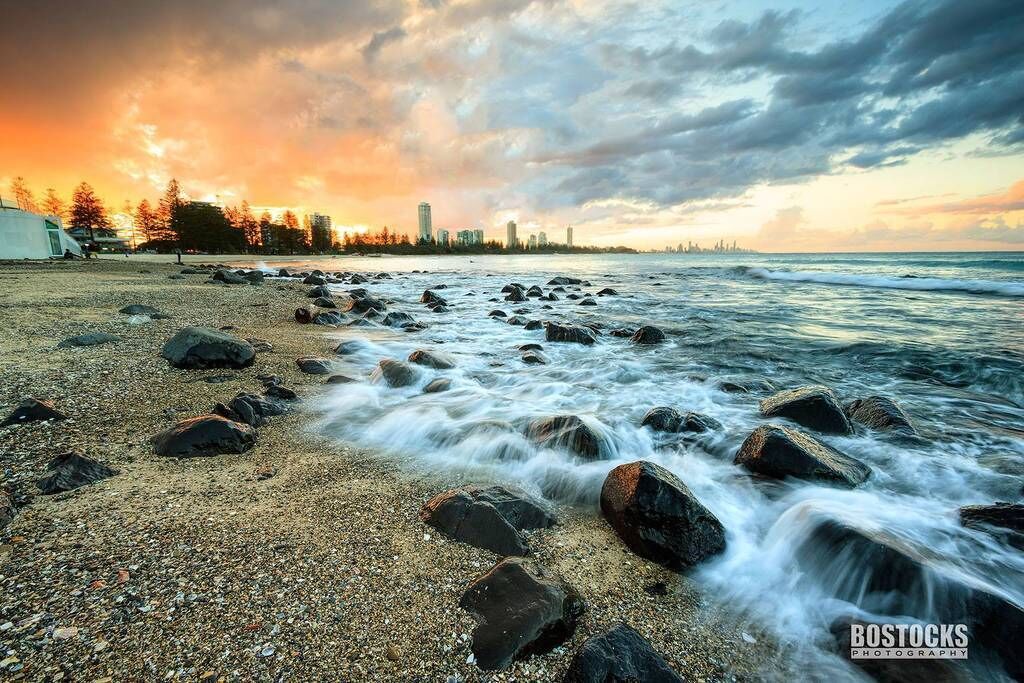 Walk to Burleigh Head National Park from a Beaming Apartment