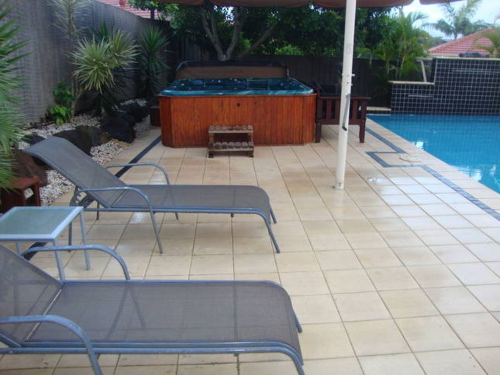 Kooroora House -spa Bath-pool- Billard Table