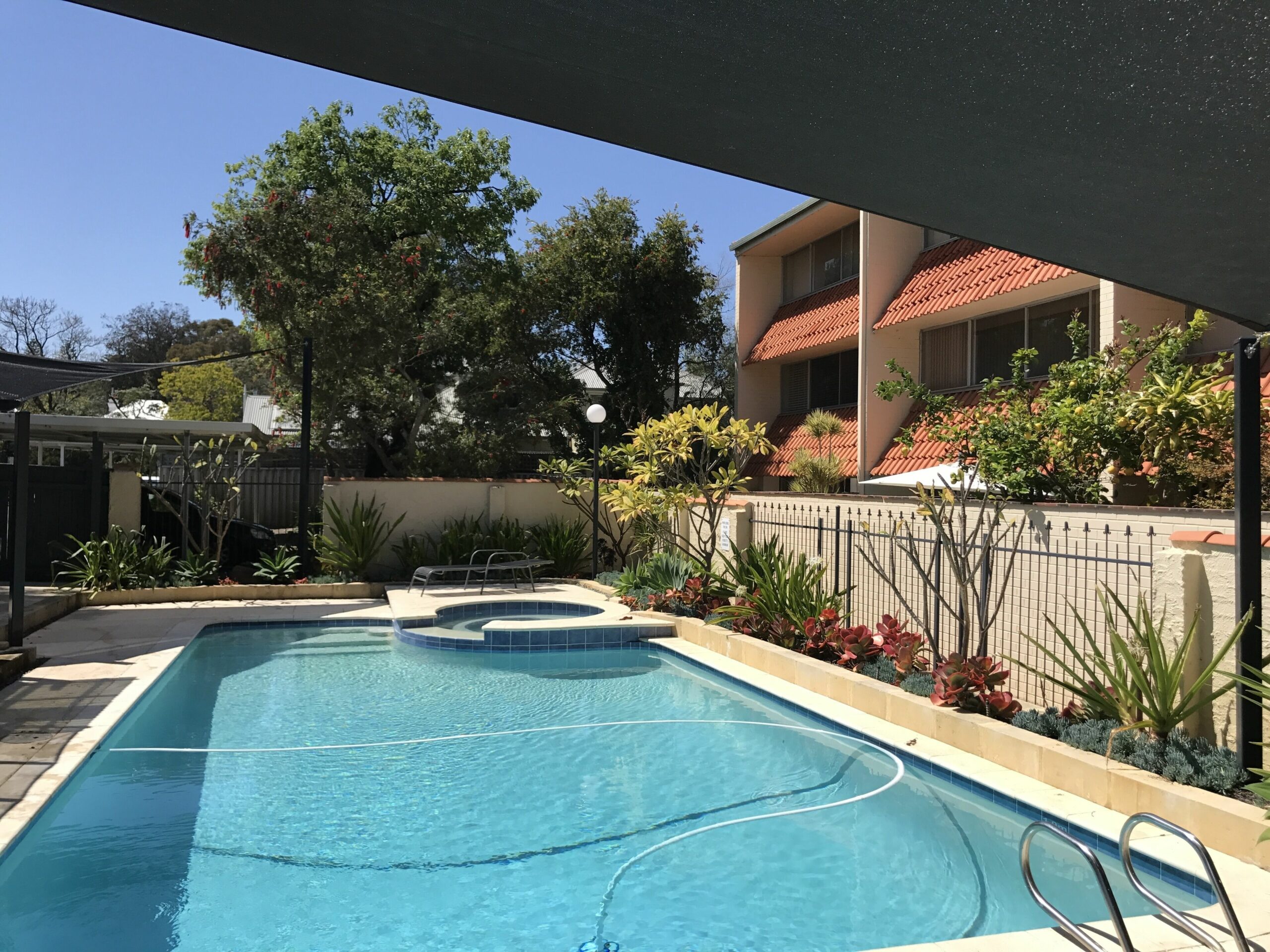 Rosalie Court Convenient to Kings Park & Perth City