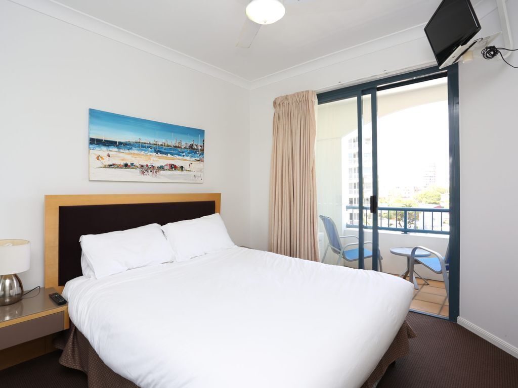 Calypso Plaza Resort Unit 426 Resort style apartment complex On Coolangatta Beach