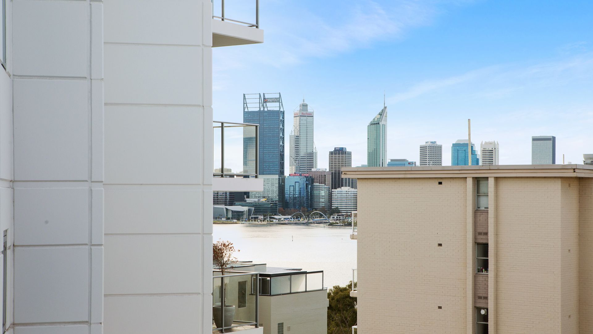 Modern Apartment - South Perth on the Swan