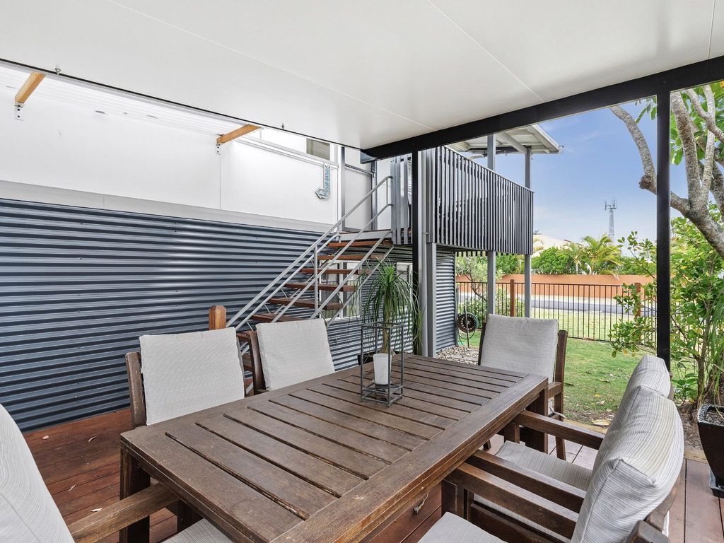 TWO BEDROOM UNIT ON WATTLE