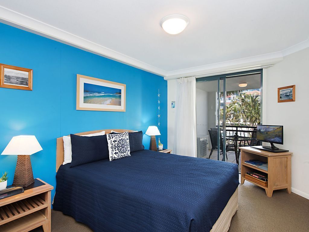 Calypso Plaza Resort Unit 217 One bedroom apartment in resort style complex Beachfront Coolangatta