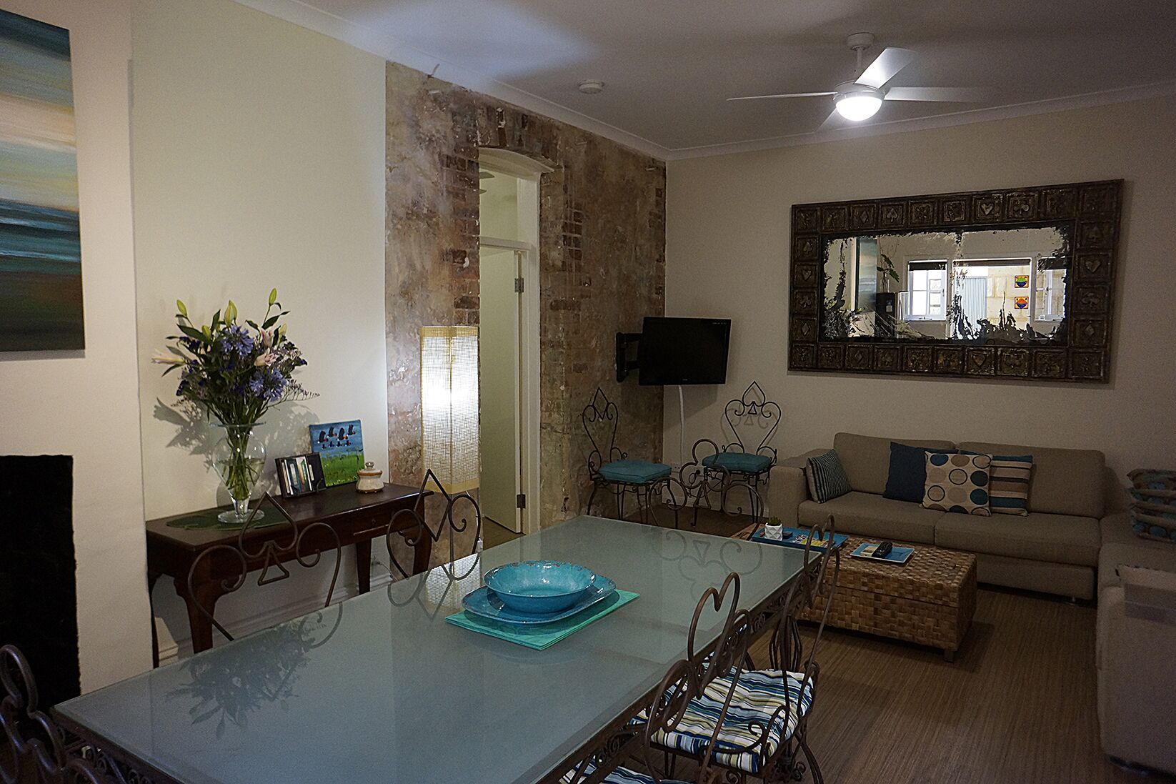 Beautiful Cottage With Studio in South Fremantle