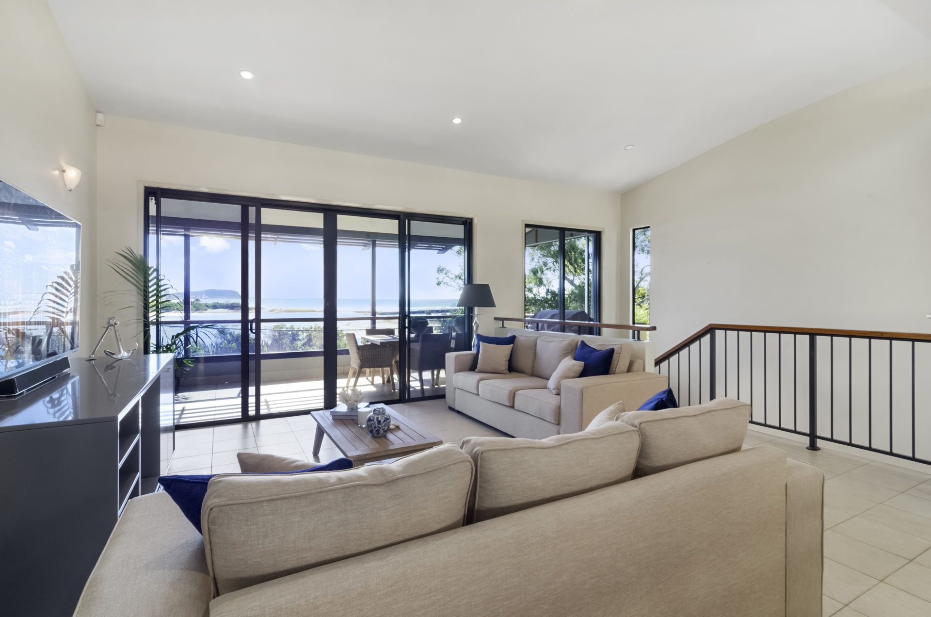 Currumbin Beachside Holiday Home