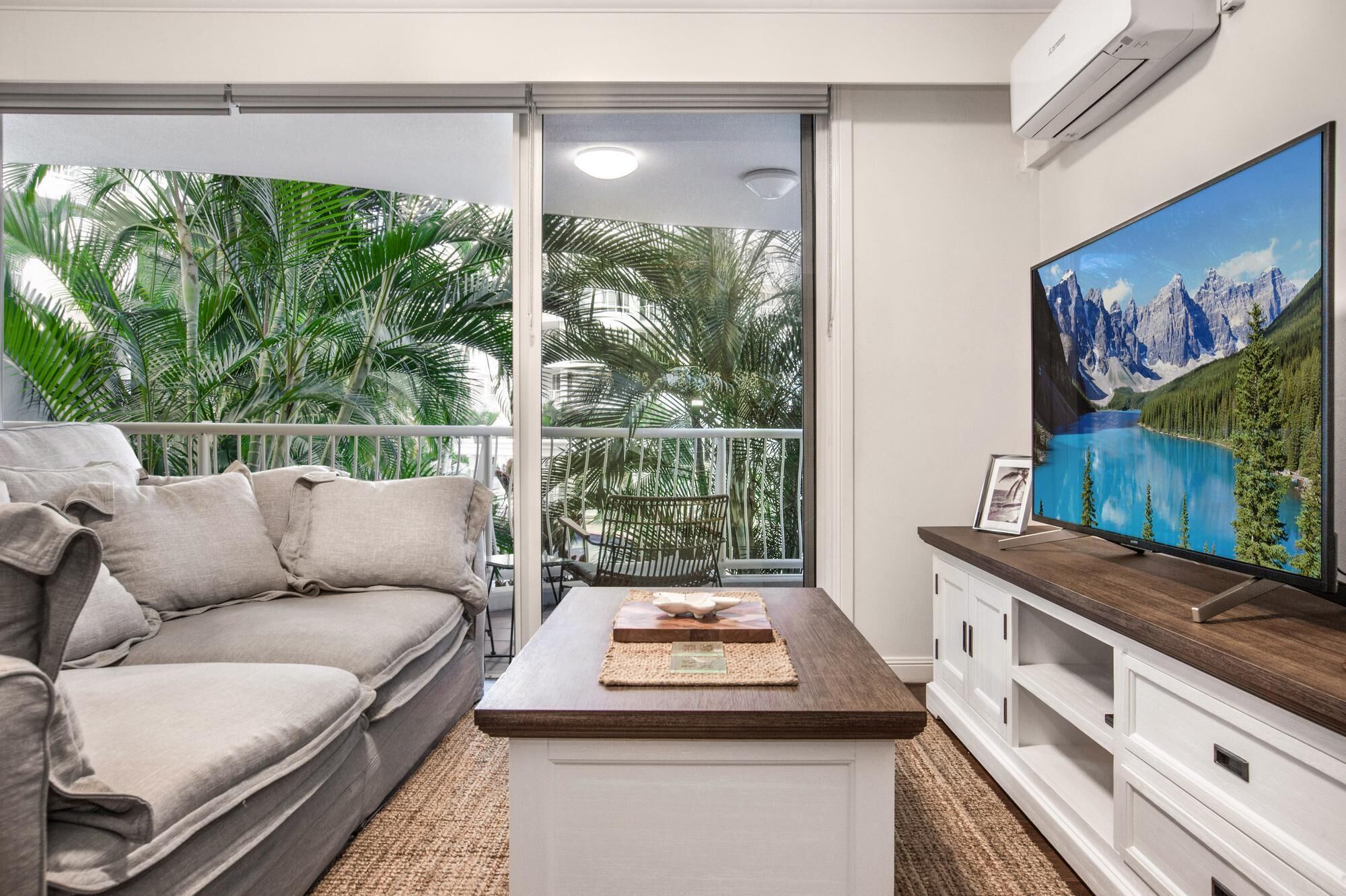 Live The Gold Coast Lifestyle In Top Location