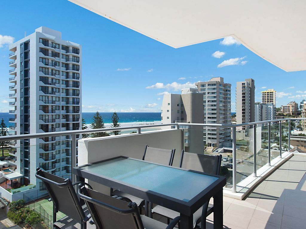 Eden Apartments Unit 901 Easy walk to Twin Towns services club and patrolled beaches