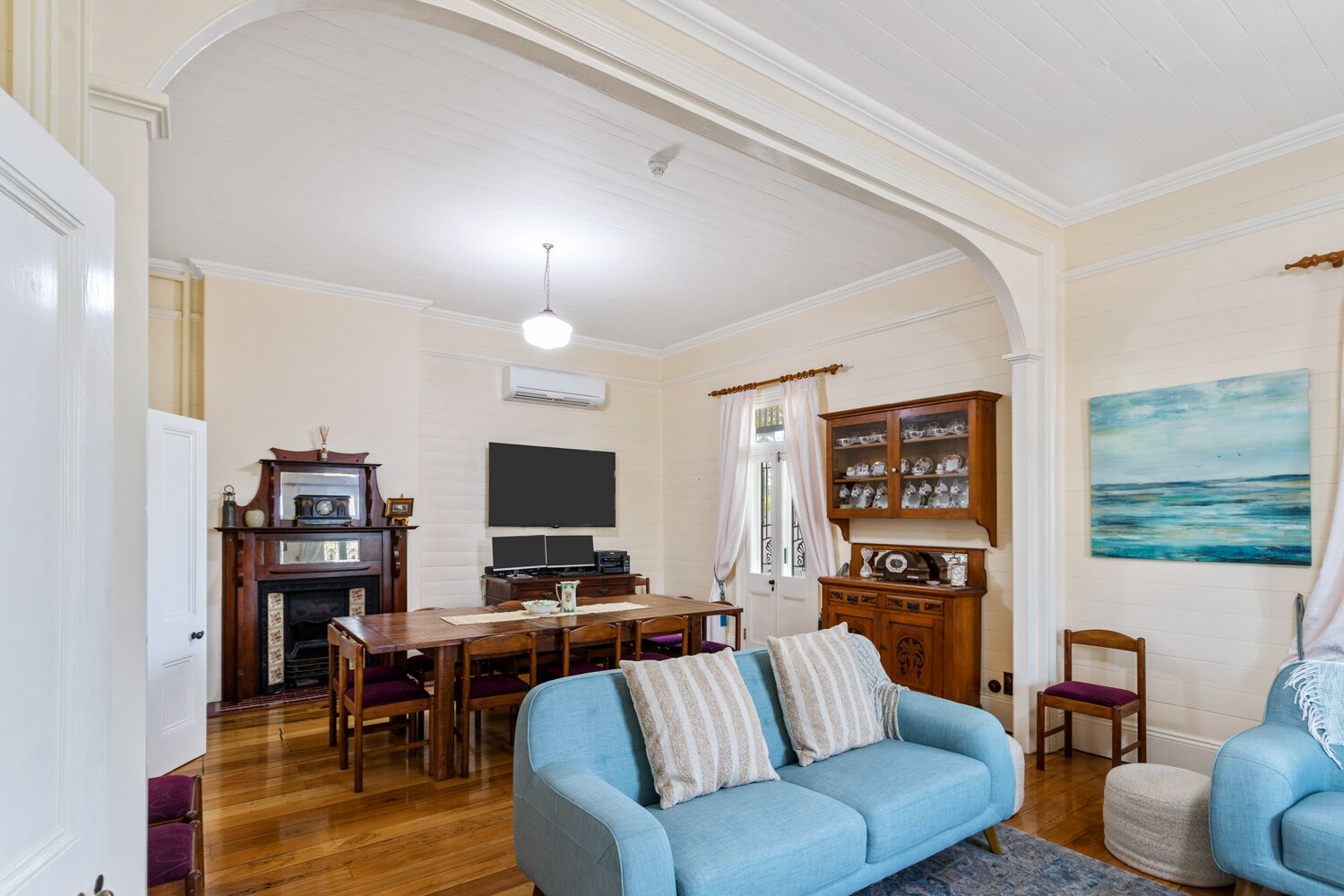 Historic house across from Riverfront , Gateway to Byron Bay & surrounding areas