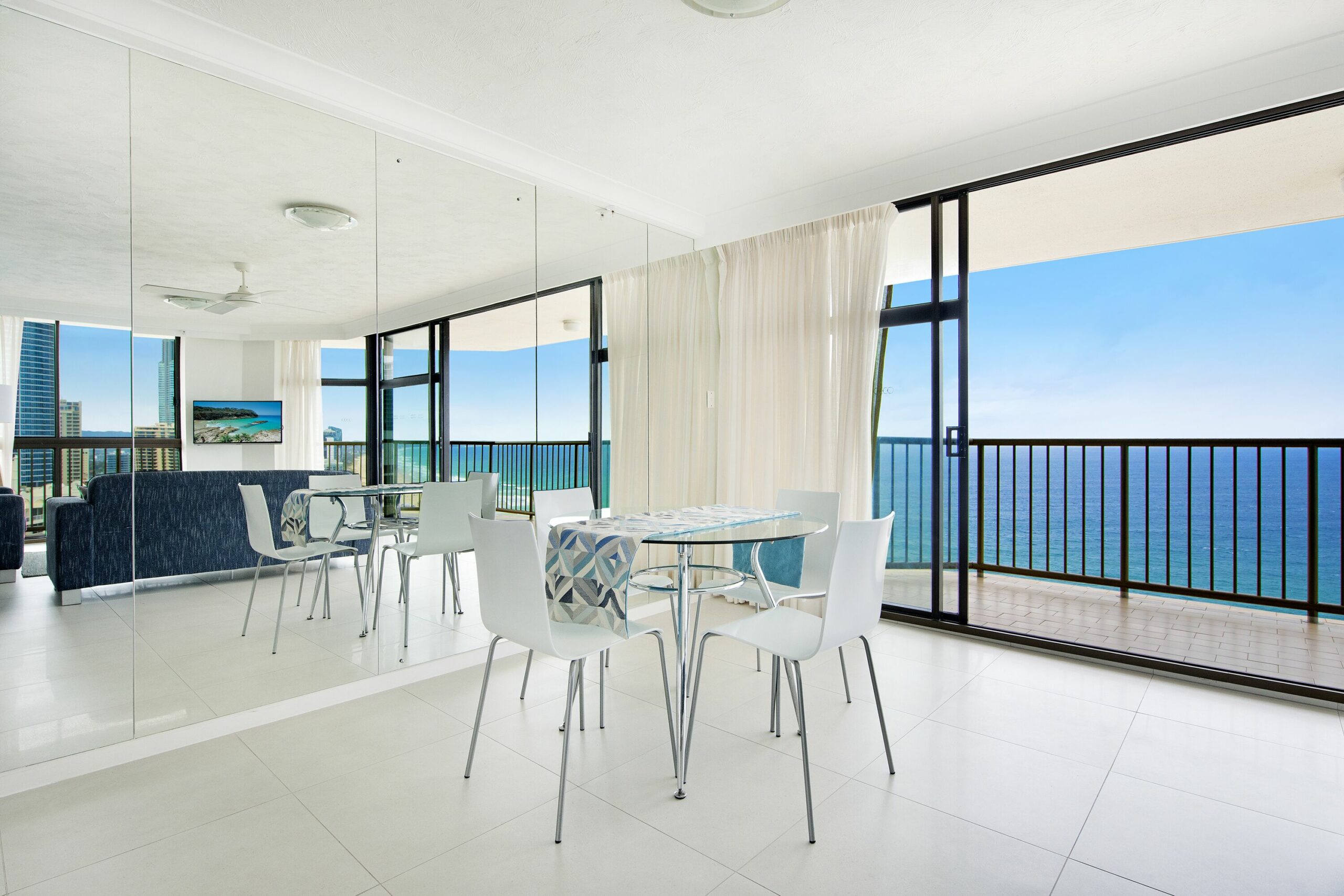 ABSOLUTE BEACHFRONT 2 bed <br>IMPERIAL. SURF,   SURFERS PARADISE