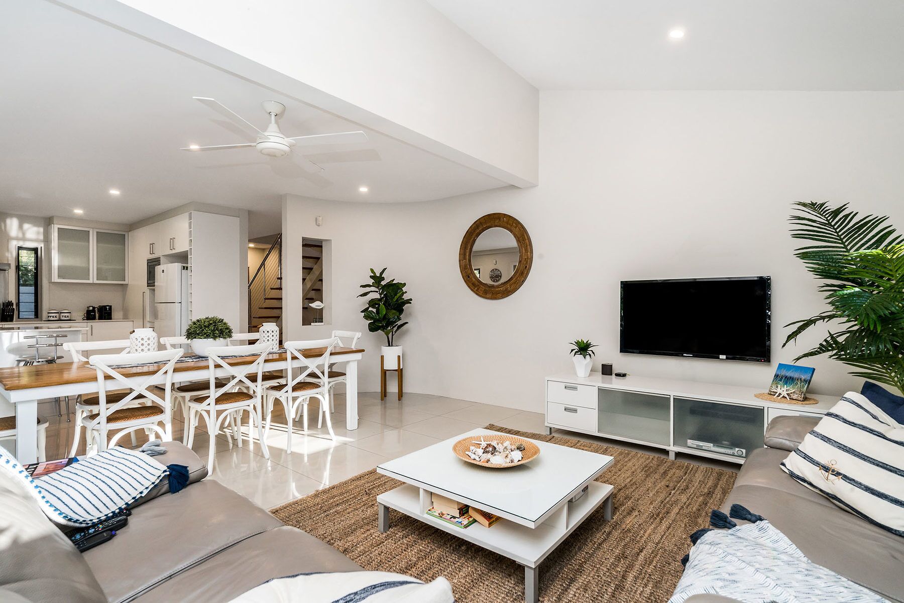 A Perfect Stay Byron Beach Style - 'golden Grid' Holiday House