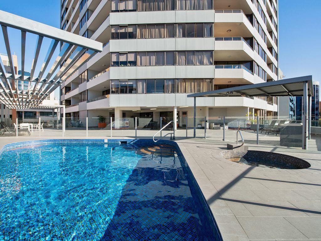 Amazing Astor Apartment ~ 5 Mins Brisbane CBD