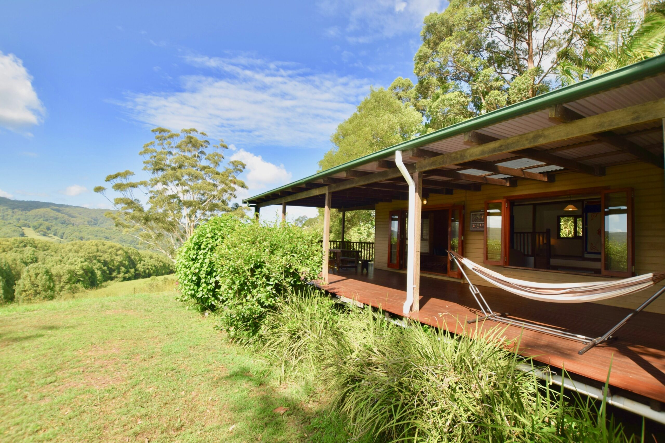 Wyndella Retreat - Converted Banana Shed With Breathtaking Views and Sunsets Plus Mod Cons