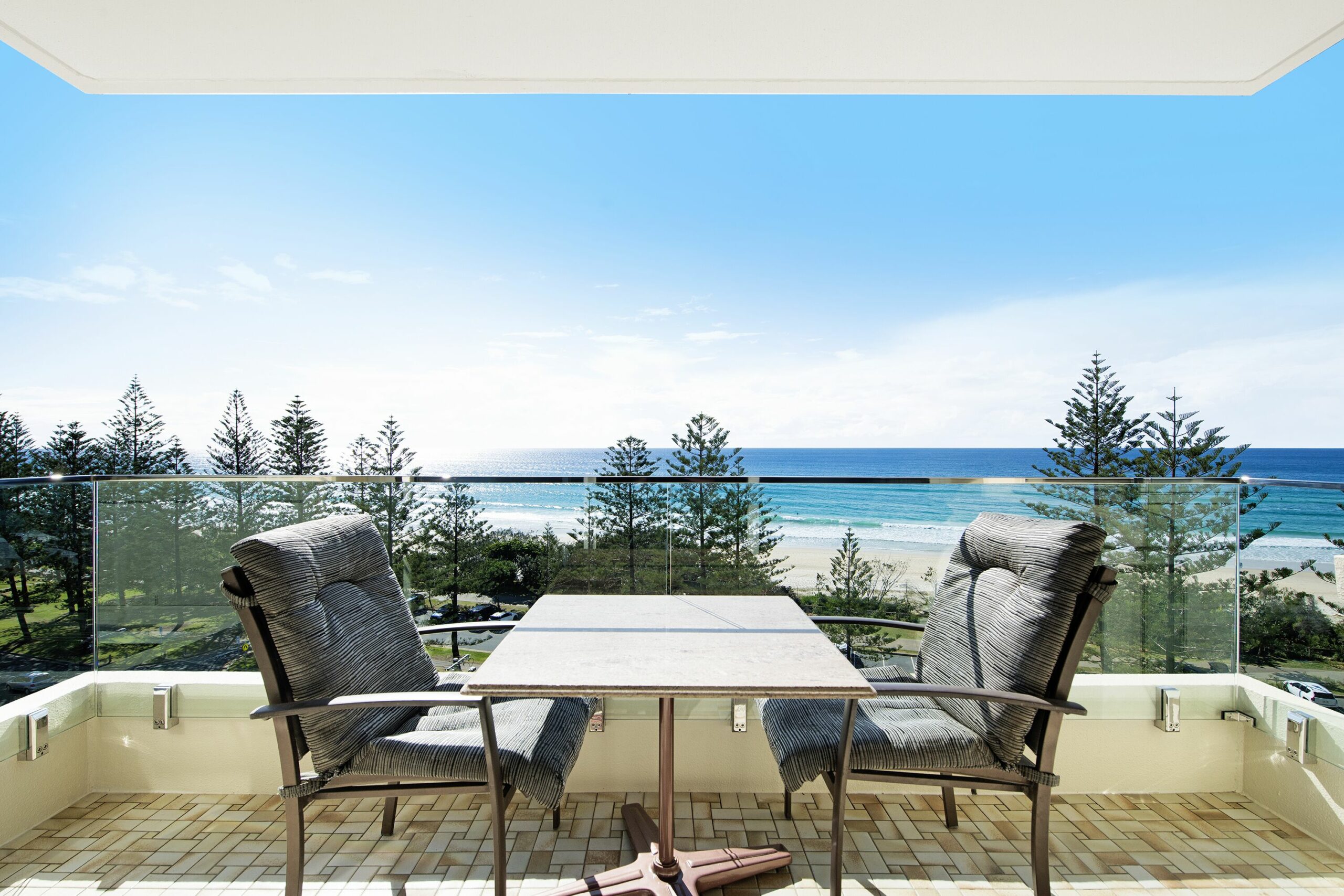 Burleigh Heads Private 2 Bed Ocean View