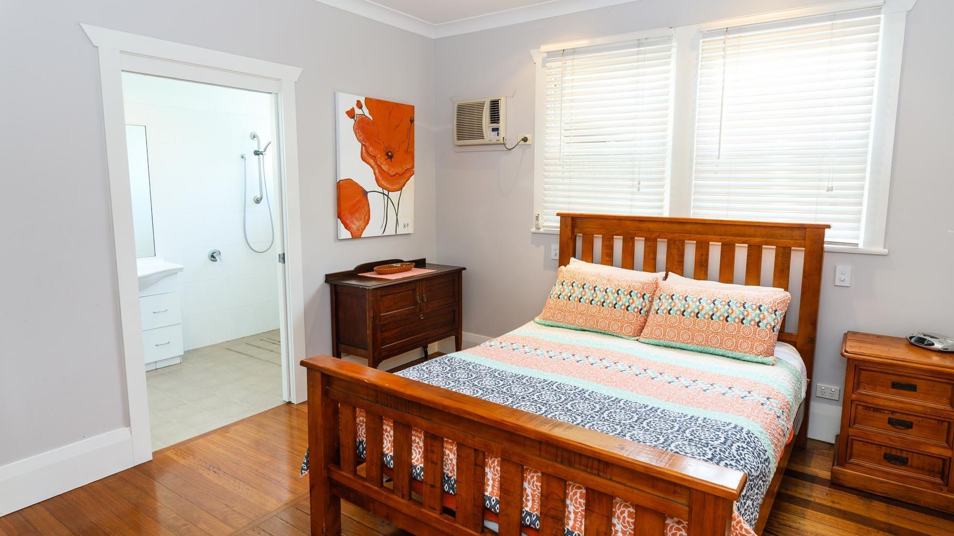 Macnicol Cottage / Pet Friendly / Wheelchair access.