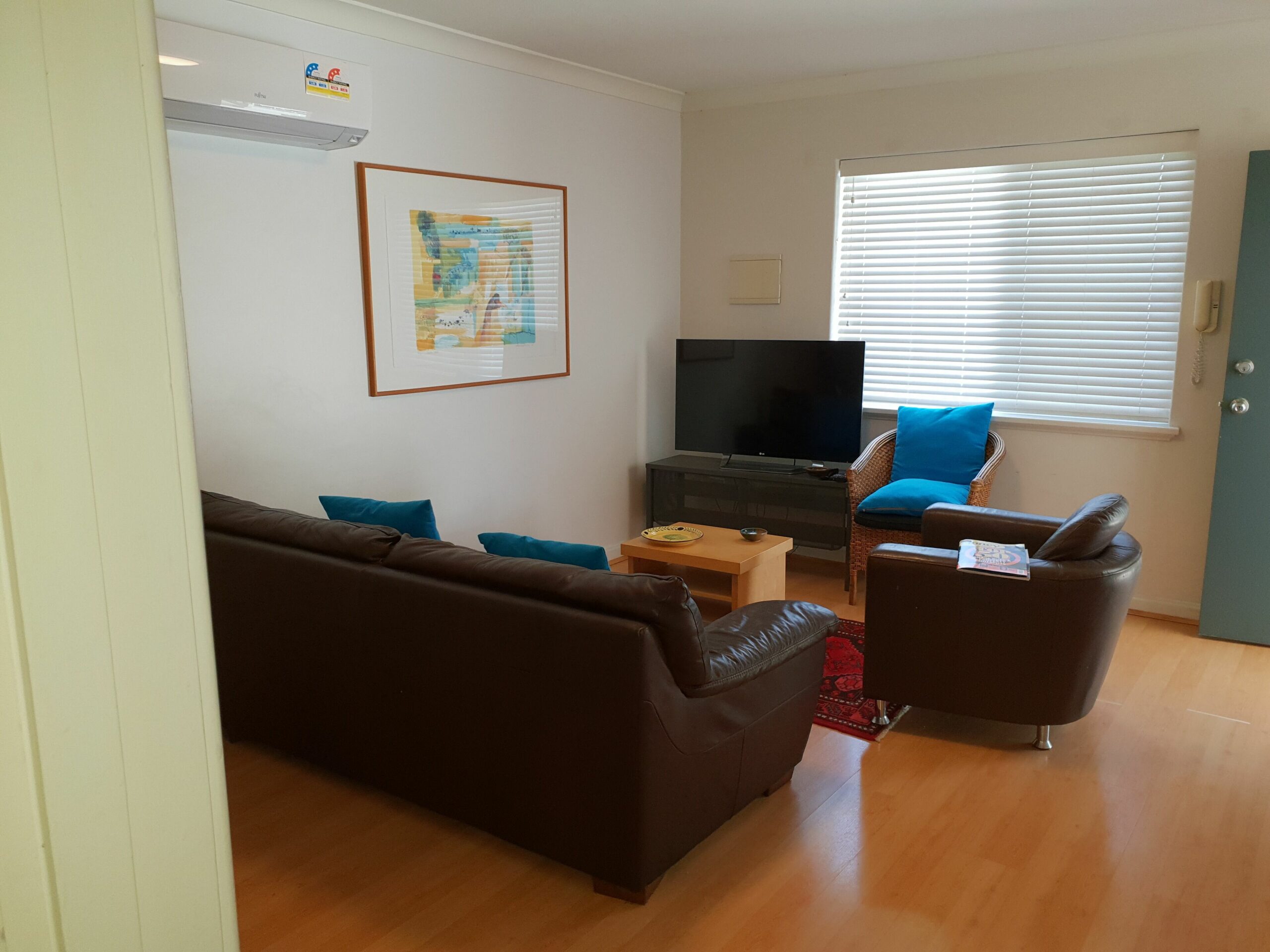 Mt Lawley Superb 2 BR Apartment Minutes to Cbd, Shops and Cafes,pool and gym