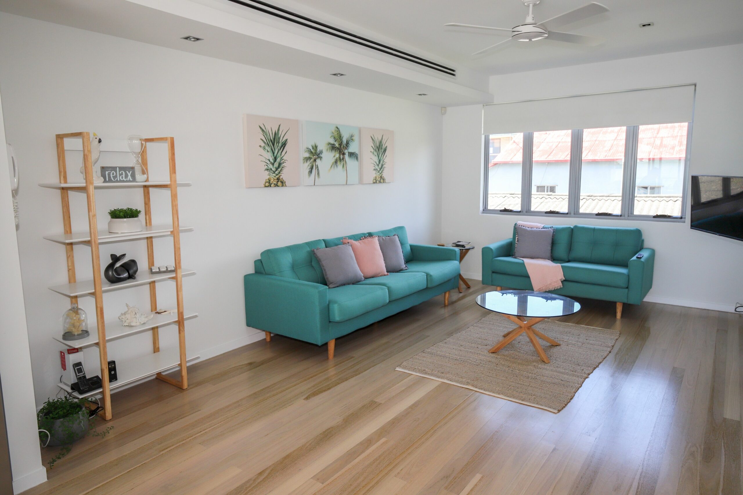 Luxe Beachside Villa, 50 Steps to Sand Between Tallebudgera & Currumbin Creeks