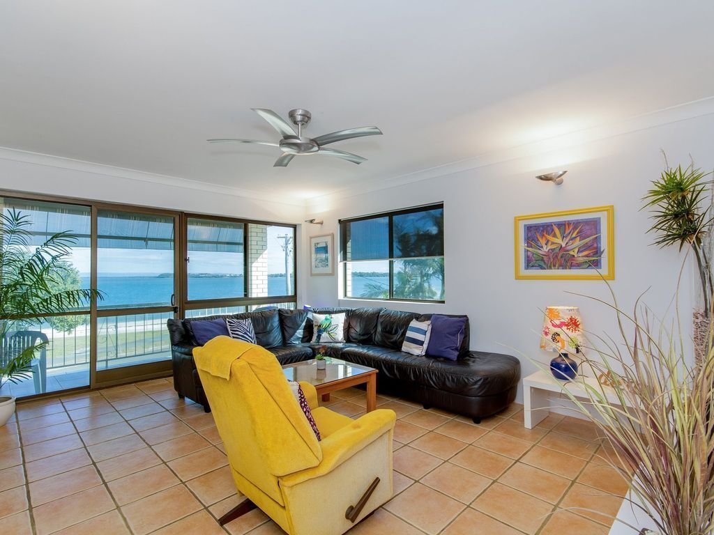 Views Views Views! Front Top Floor Waterfront Unit - Chnook Apartments South Esp, Bongaree