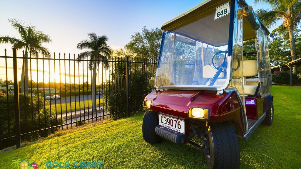 DAYDREAM ON THE GREENS - BBQ WITH THE KANGAROOS!