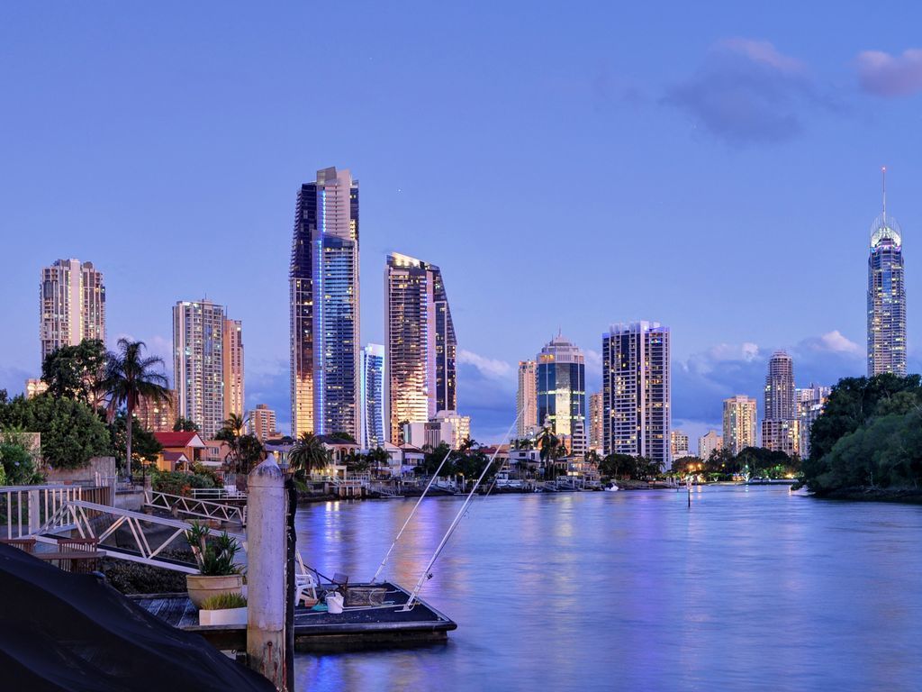 Magic ON Main - Surfers Paradise Waterfront