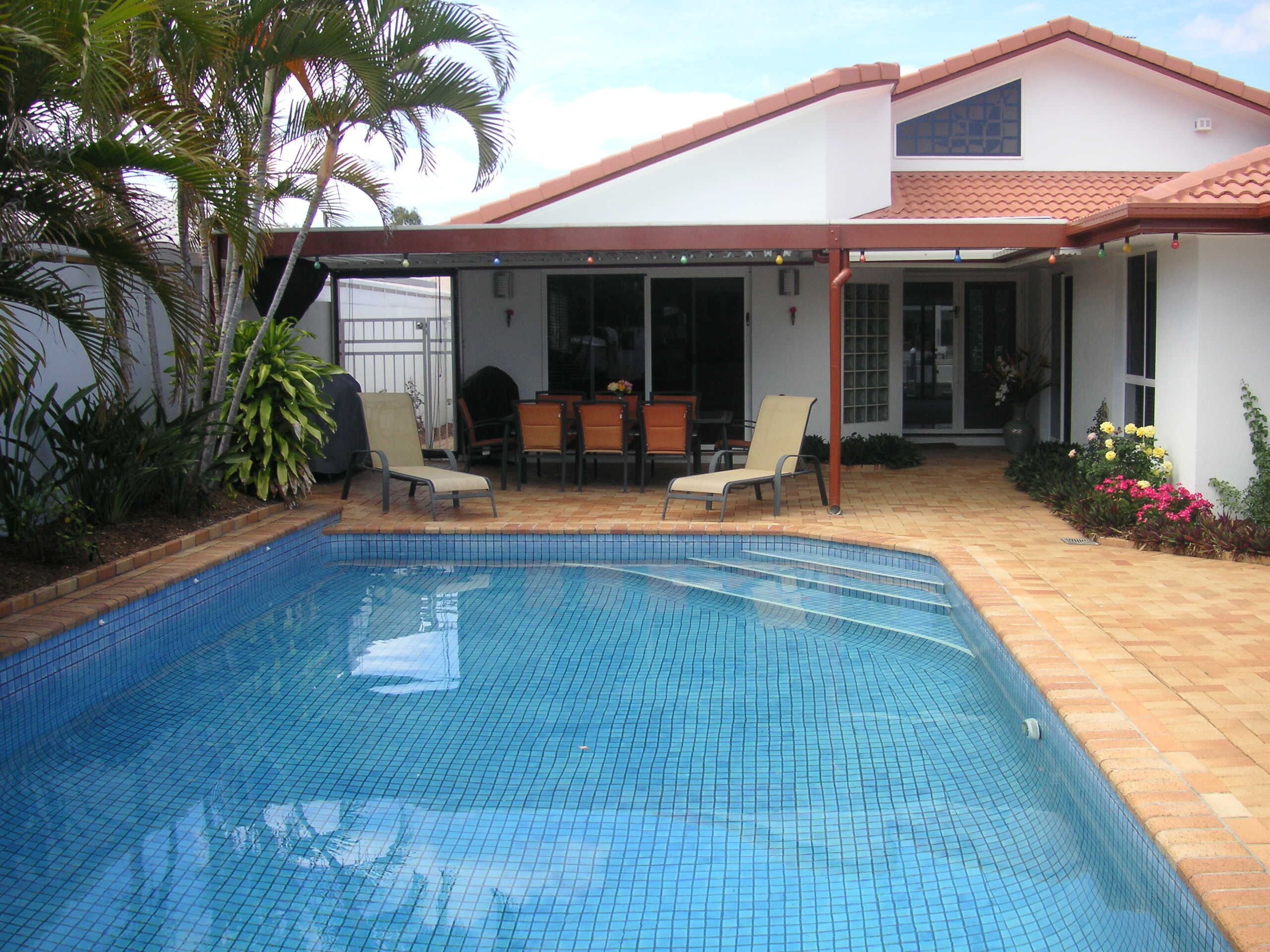 DREAM WATERFRONT HOLIDAY HOME ON RUNAWAY BAY ISLAND, GOLD COAST (New Listing)