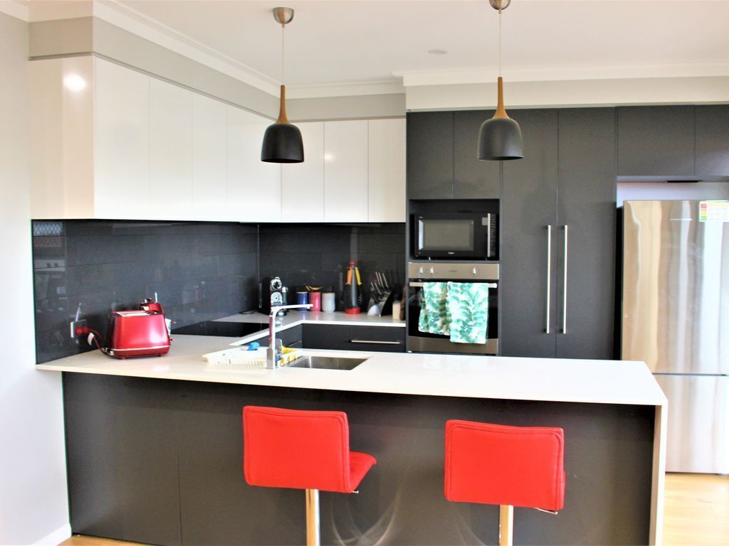 Michael’s Place: Brand new Unit Close to Uni & CBD