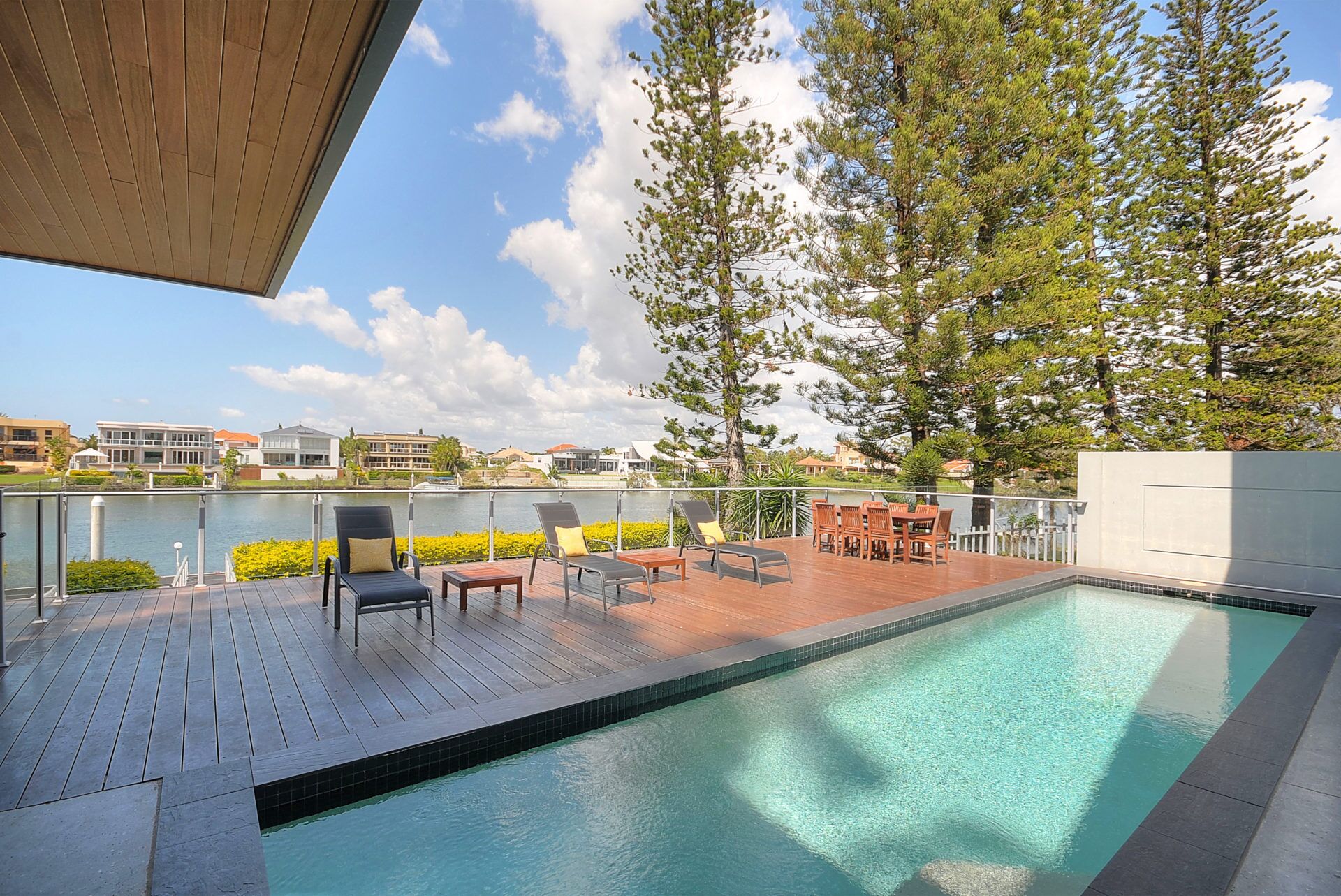 Bliss On Waterview - Bundall, QLD