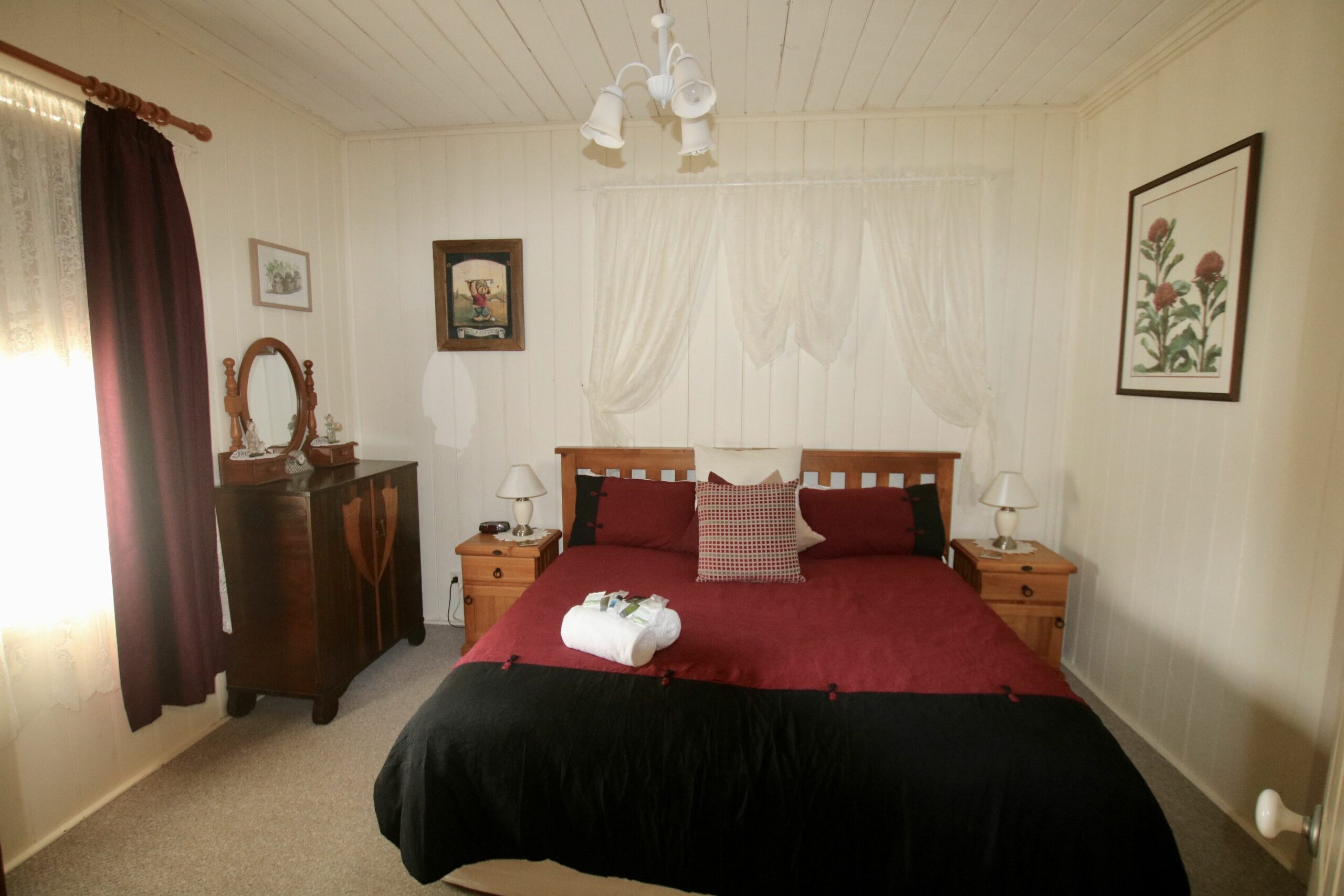 Historic Luxury Accommodation - Escape to Classic Country Charm