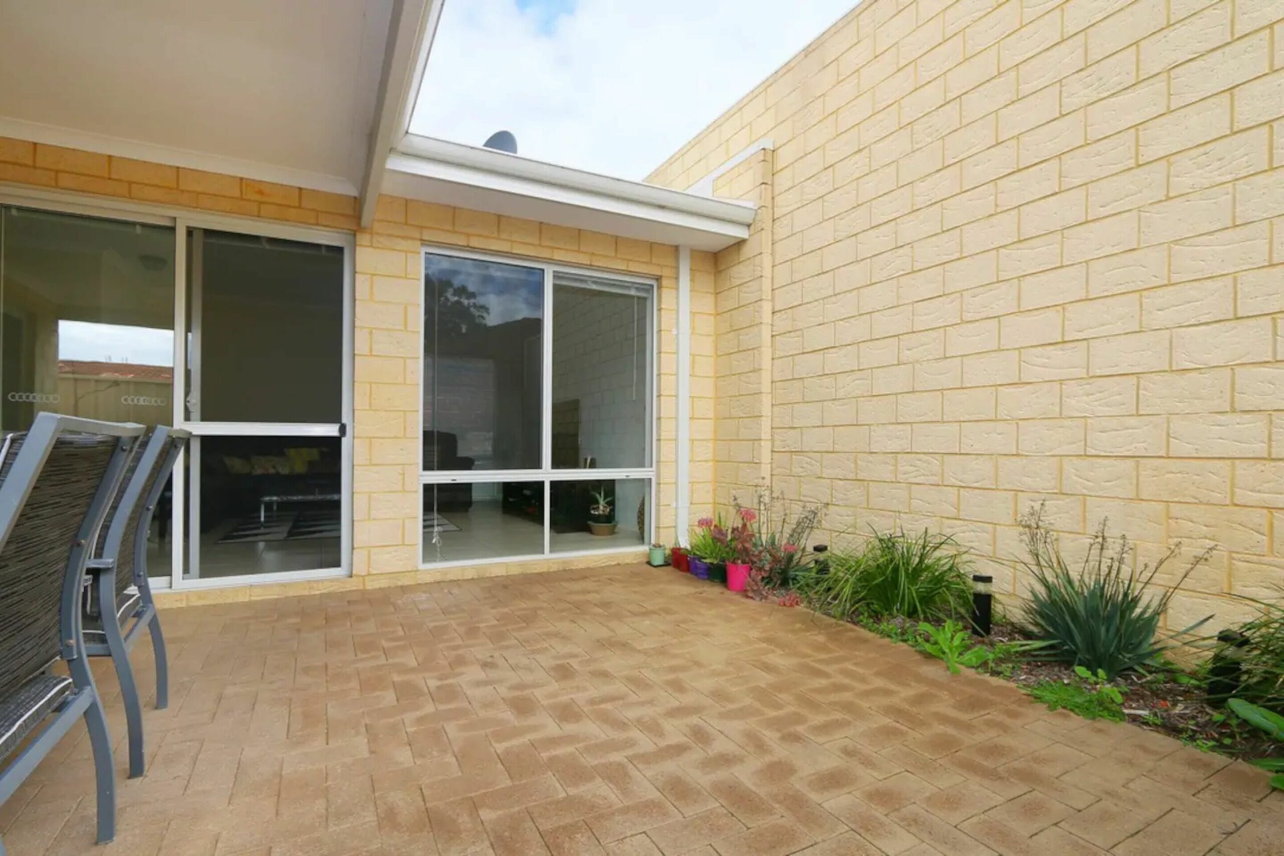 Stunning Home Near Scarborough Beach Sleeps 11