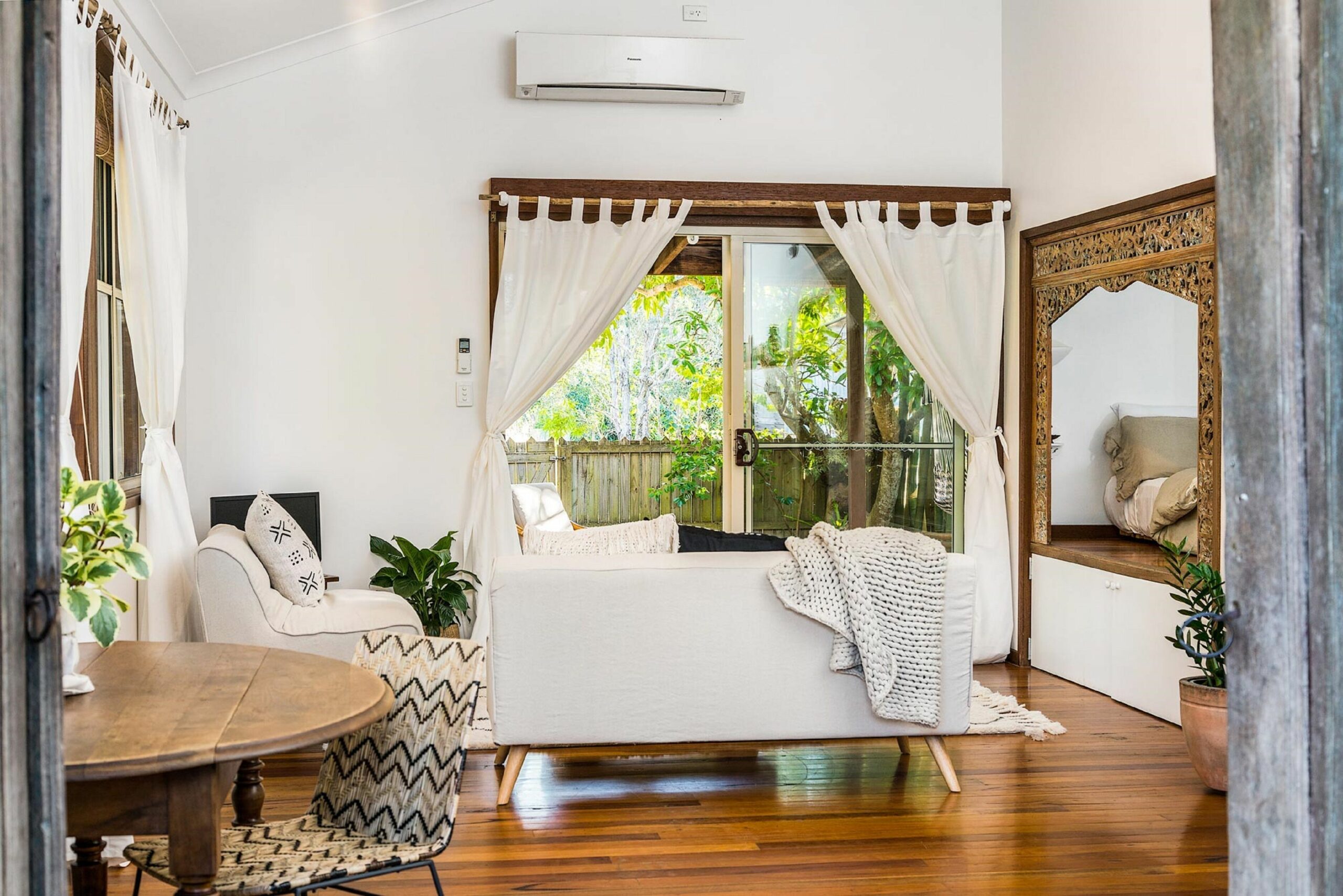 A Perfect Stay Bamboo Beach House - Balinese Inspired Tropical Setting