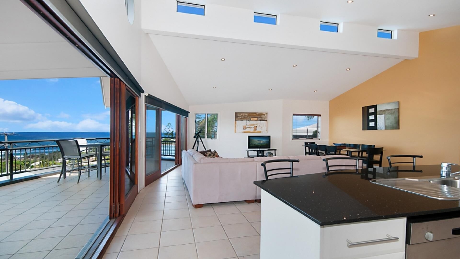 Oceanic 3 - East Ballina - Luxury Apartment With Stunning Ocean Views & Wifi