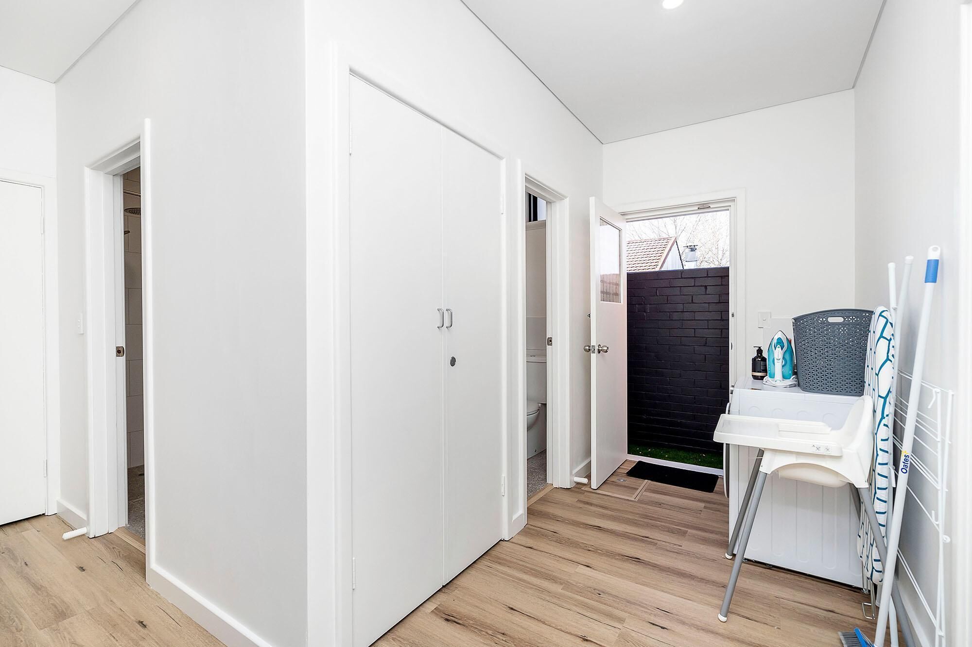 Welcome to This Newly Renovated Stylish and Simple Studio Located at East Victoria Park