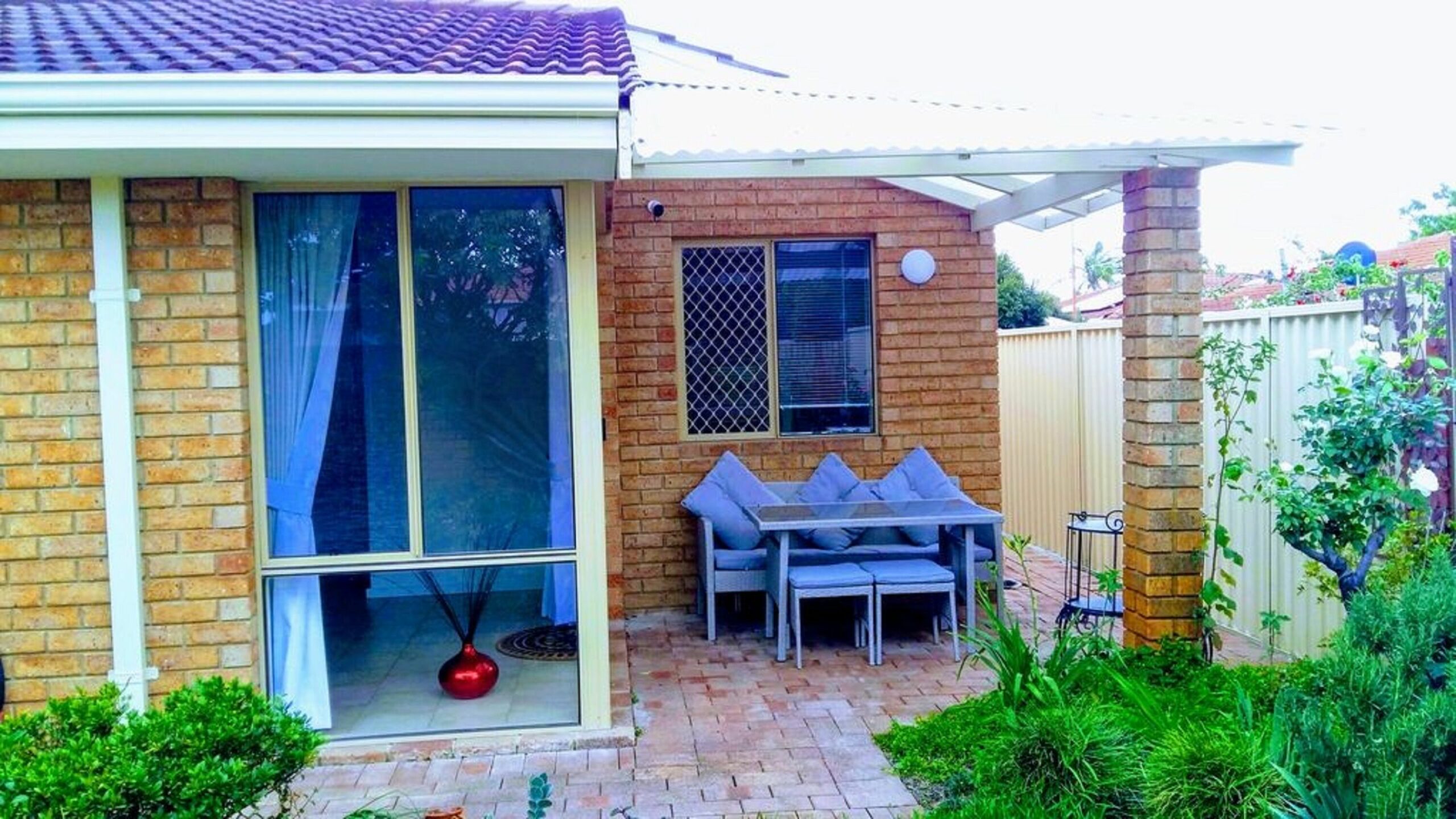 Camelias Boutique Cottage in Dianella