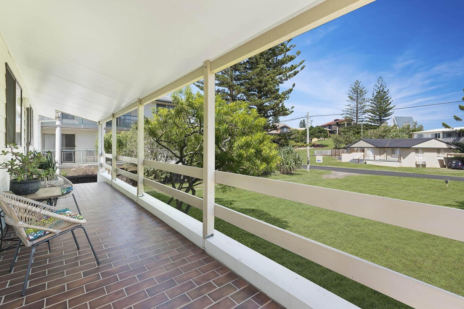 Bailey's Beach House - Original East Ballina Beach House With Ocean Glimpses