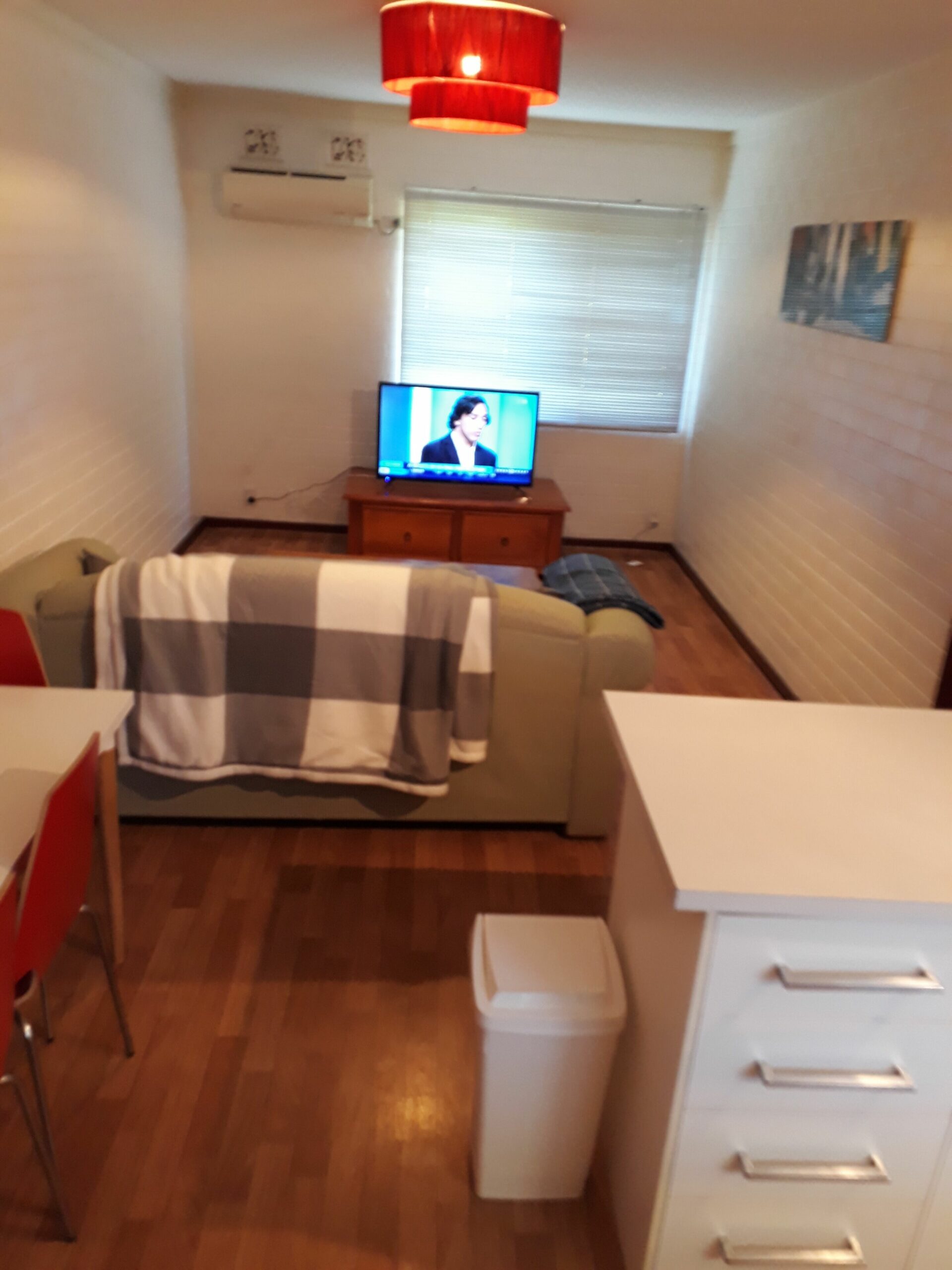 Affordable Apartment Close to the City, Cafes & Shopping