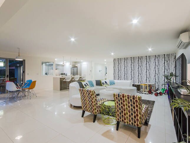 Vogue Holiday Homes - Laguna BAY @ Broadbeach