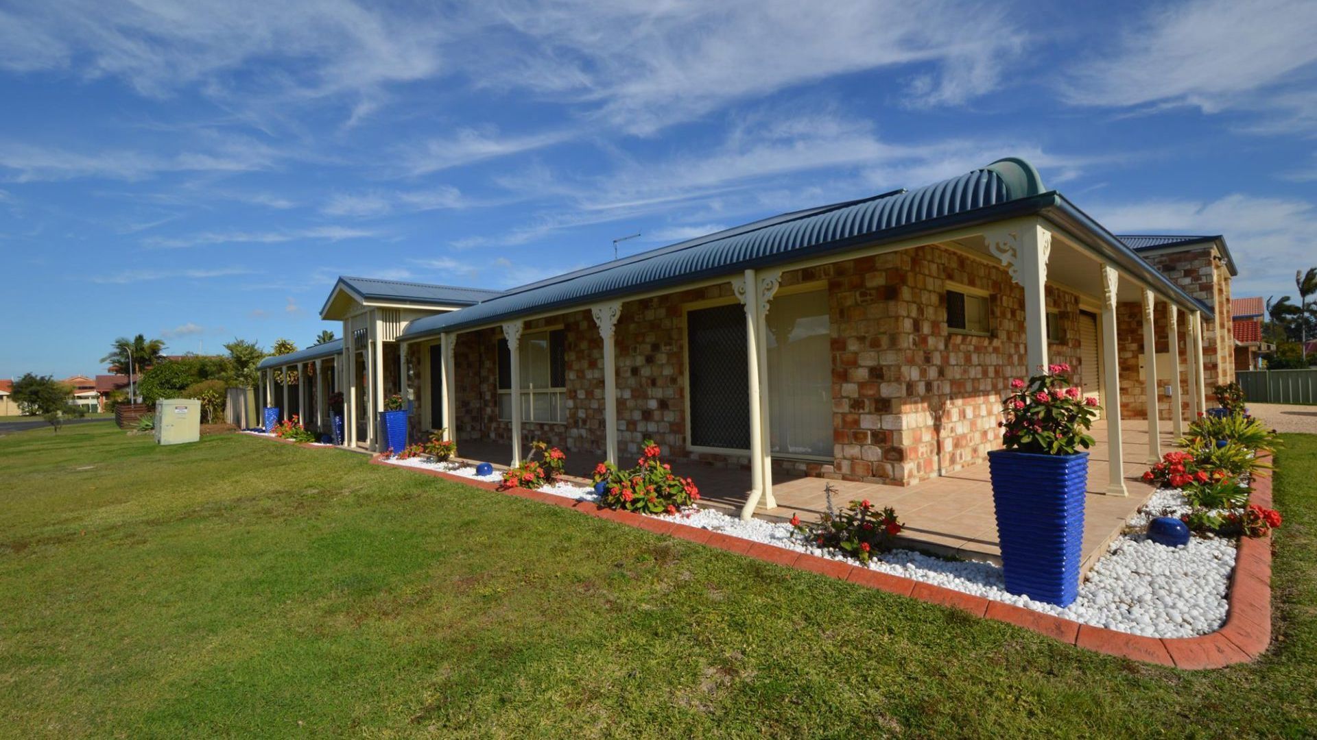 Joycewin, Lowset Home in Yamba