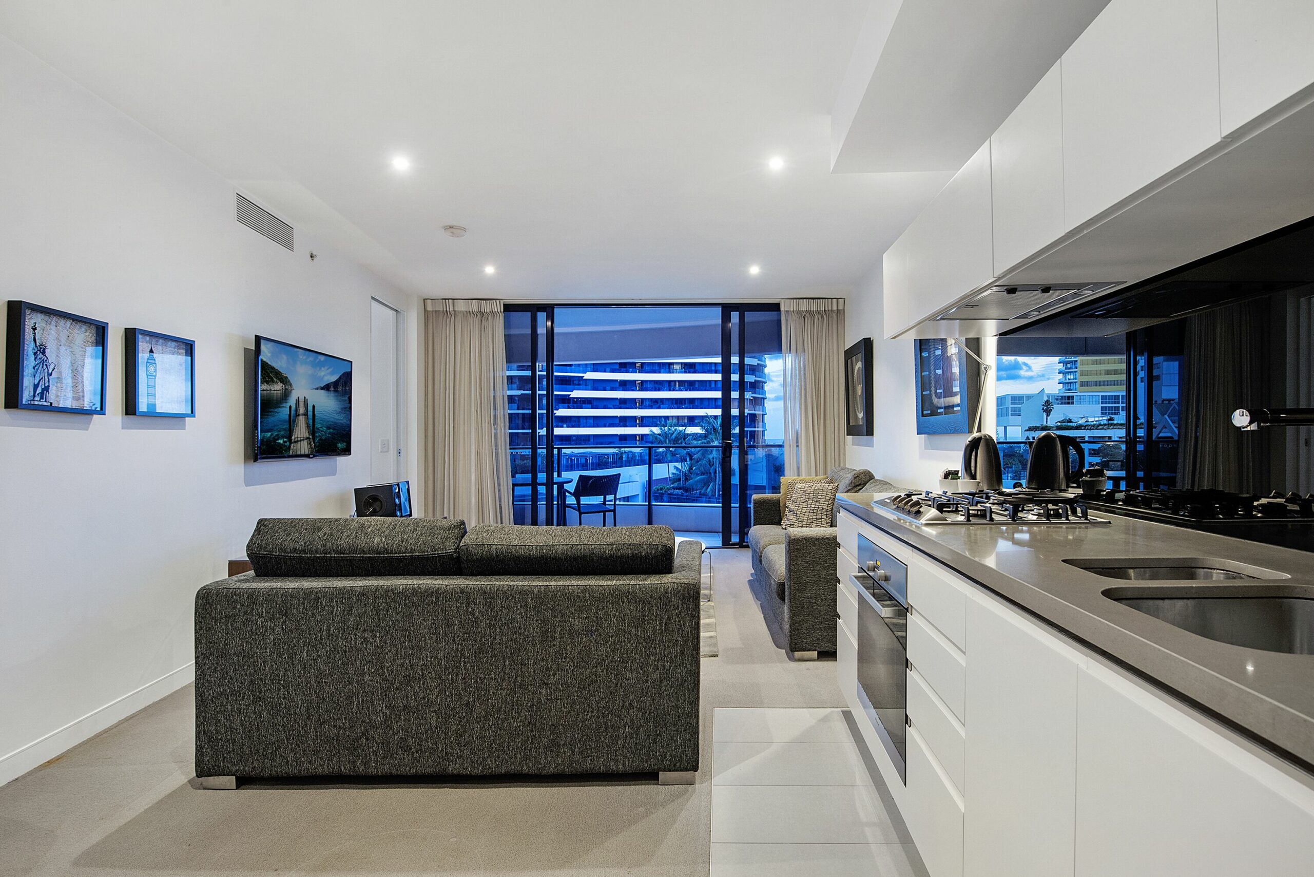 Oracle Broadbeach Apartments