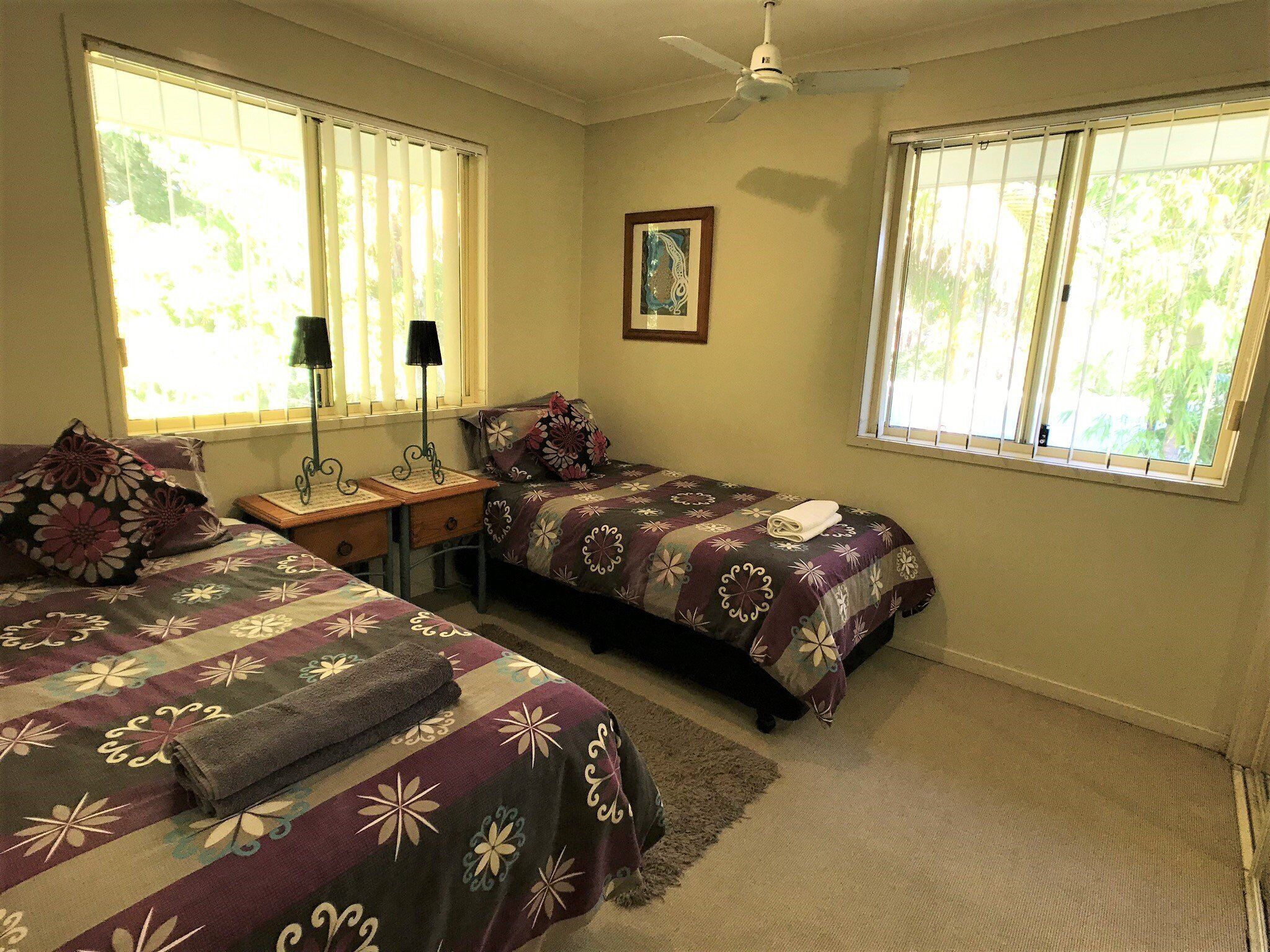 This Spacious Modern Townhouse is Located Just 2kms From Byron CBD and 10 Minutes Walk Through Arakw