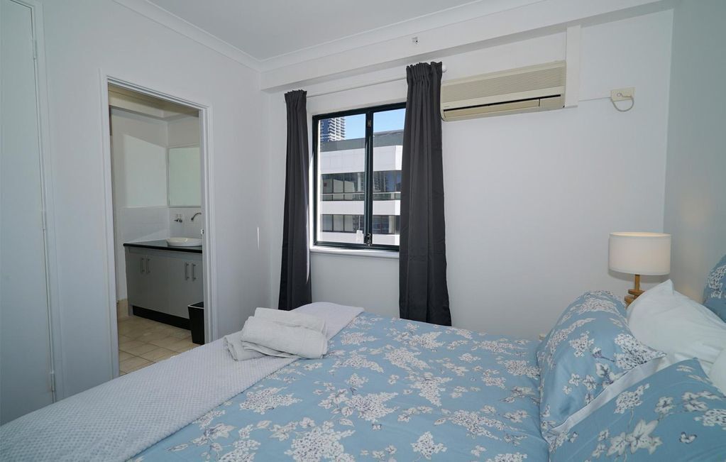 This House is a 2 Bedroom, 1 Bathrooms, Located in East Perth, Western Australia