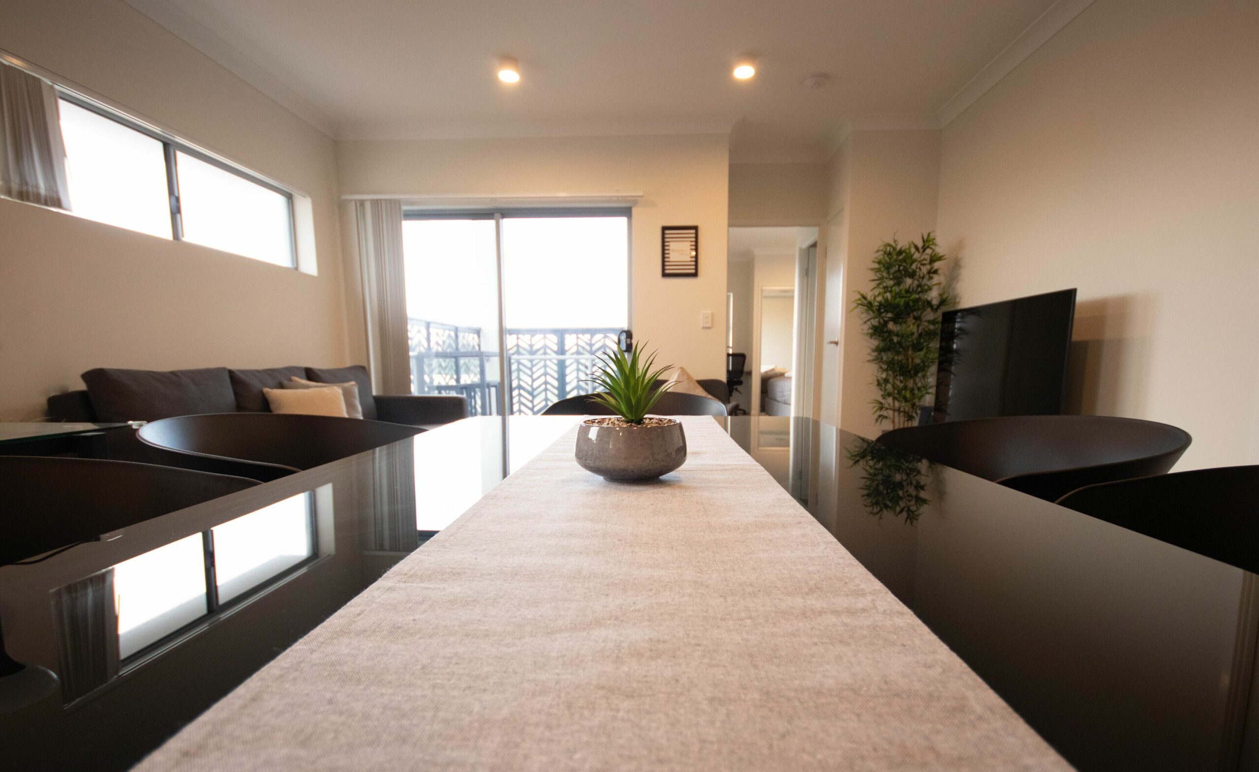 Self-contained apartment ideal for business or pleasure with bay views & breezes