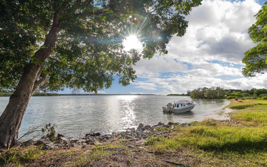 Peninsula Court Unit 4 - Sunsets Over the Clarence River