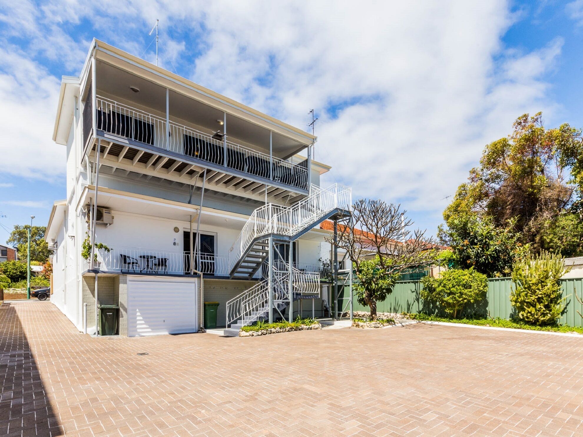 One Bedroom Boutique Penthouse Apartment With 180 Degree City and Ocean Views